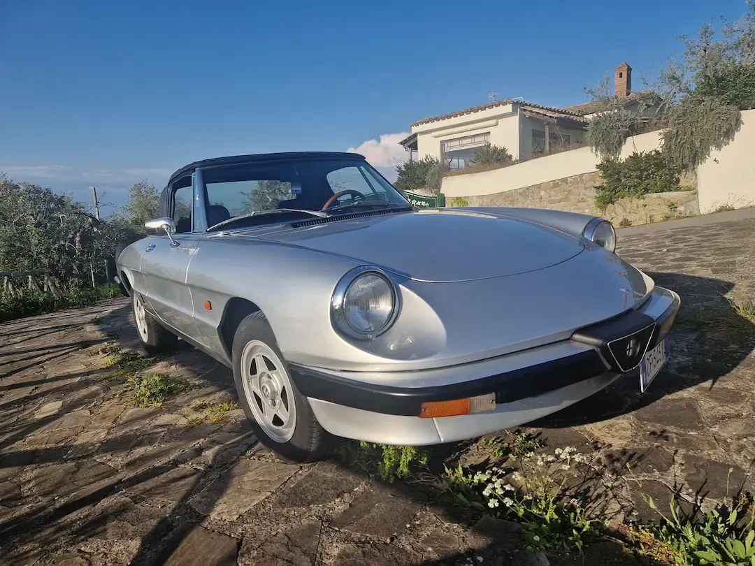 Alfa Romeo Spider Series III — Silver